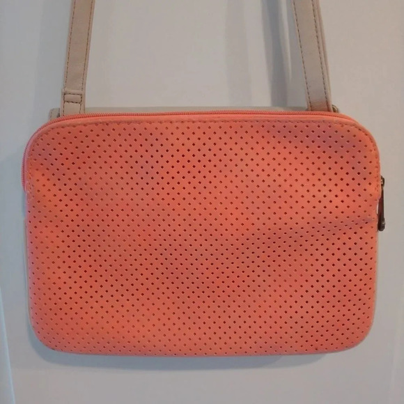 Fiorelli Purse, Salmon/Tan, Adjustable Strap - Picture 6 of 15